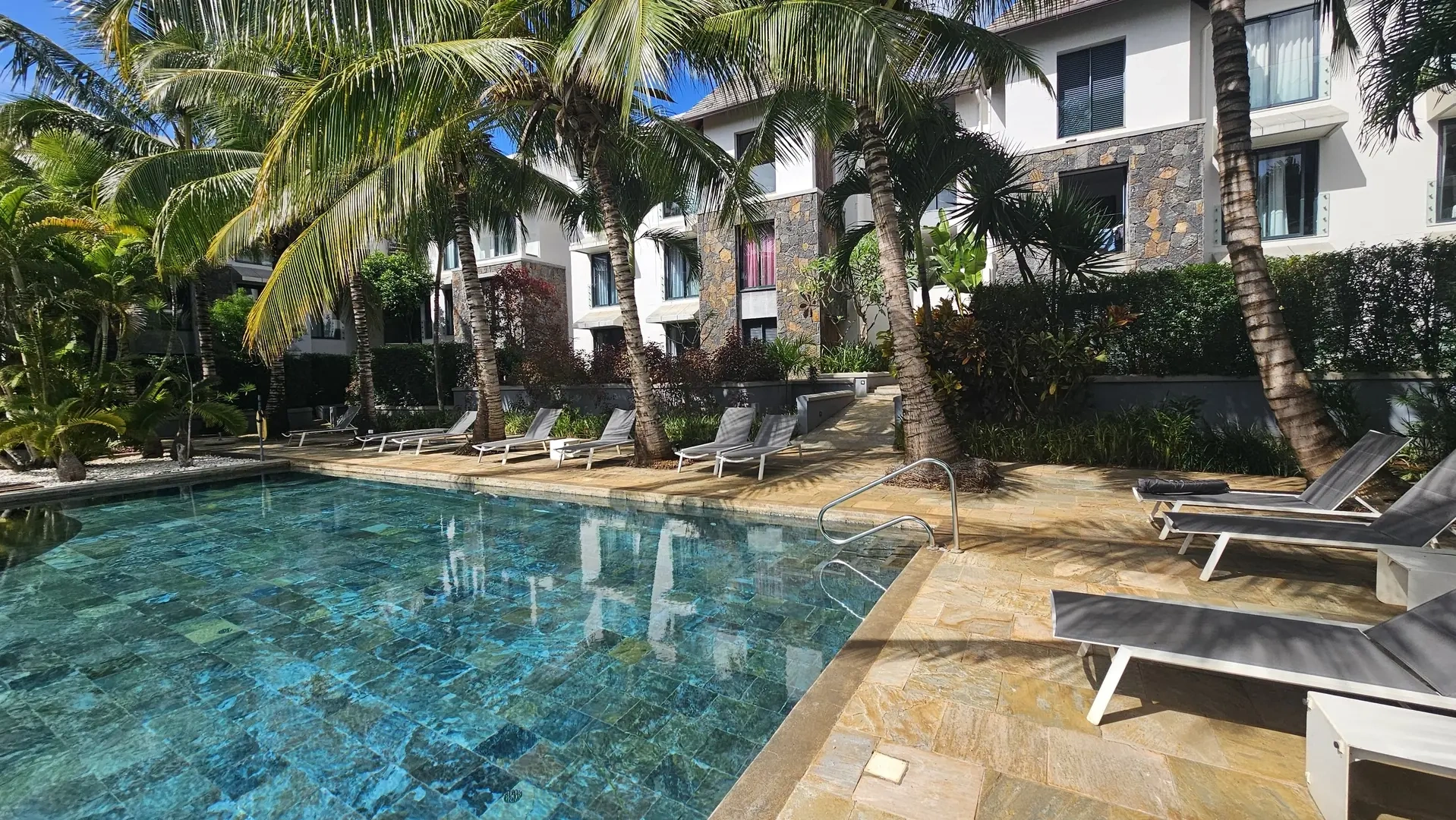 2 - sea view apartment for sale in haute rive rivière du rempart mauritius