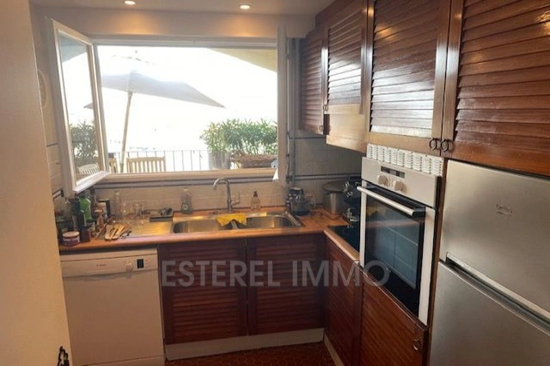 2 - apartment for vacation rentals in théoule-sur-mer alpes-maritimes france