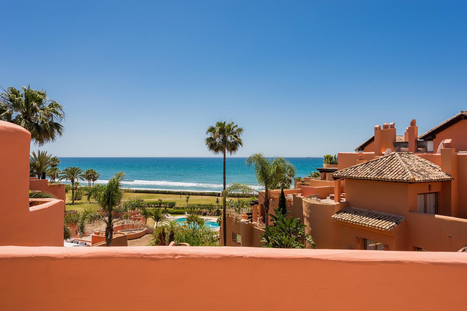2 - verkauf wohnung direkt am wasser marbella - costa del sol andalusien spanien