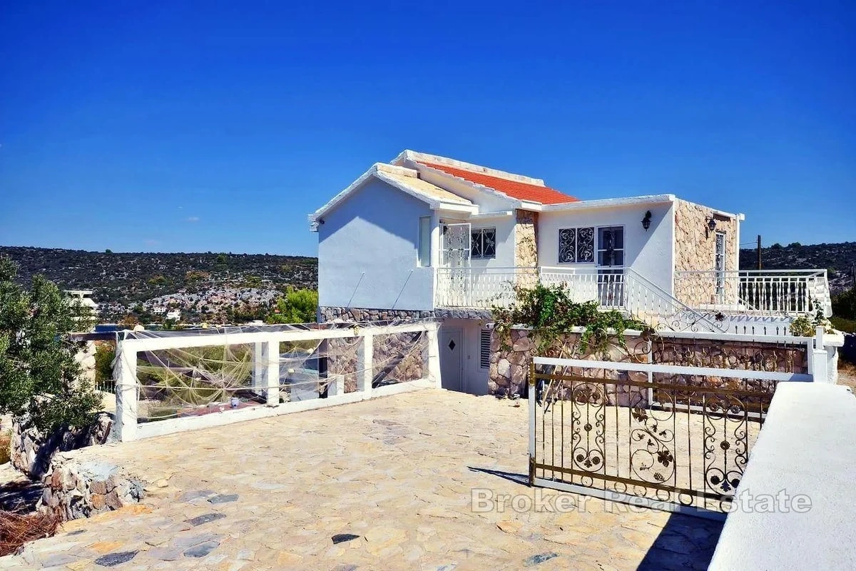 2 - venta casa vista al mar drvenik split-dalmacia croacia