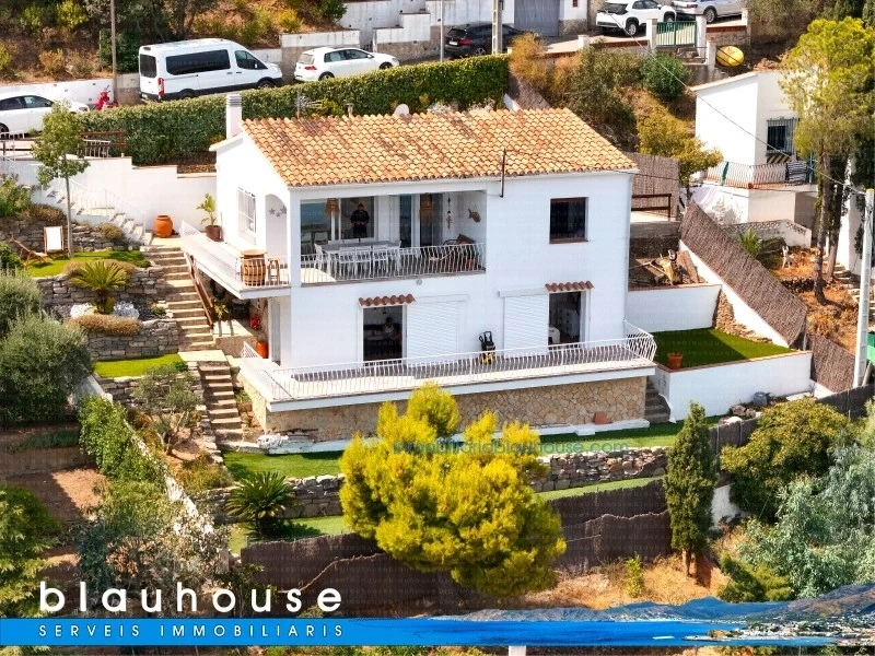 2 - vente maison vue mer llança catalogne espagne