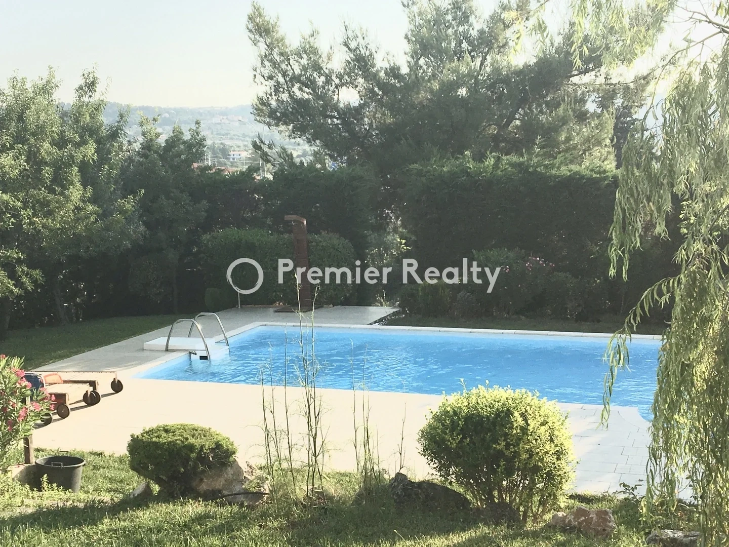 Casa con piscina
