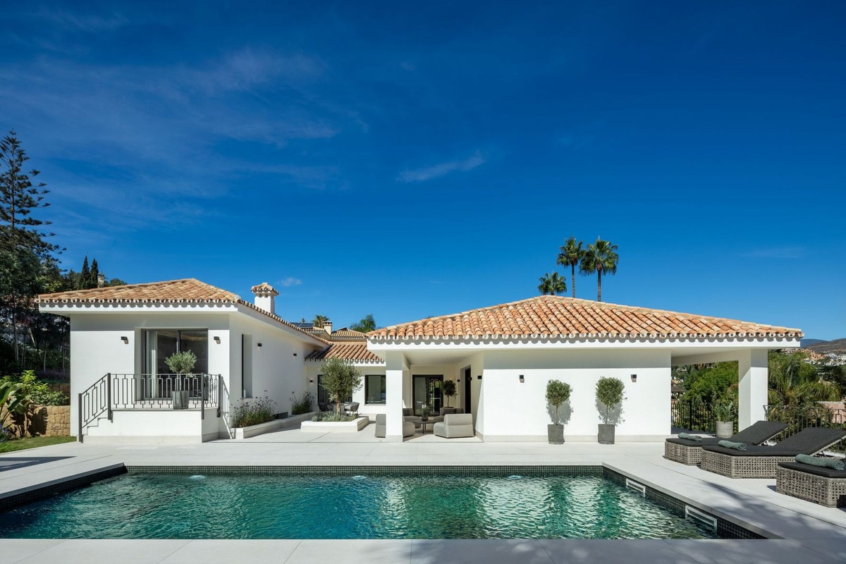 1 - sea view house for sale in nueva andalucia andalusia spain