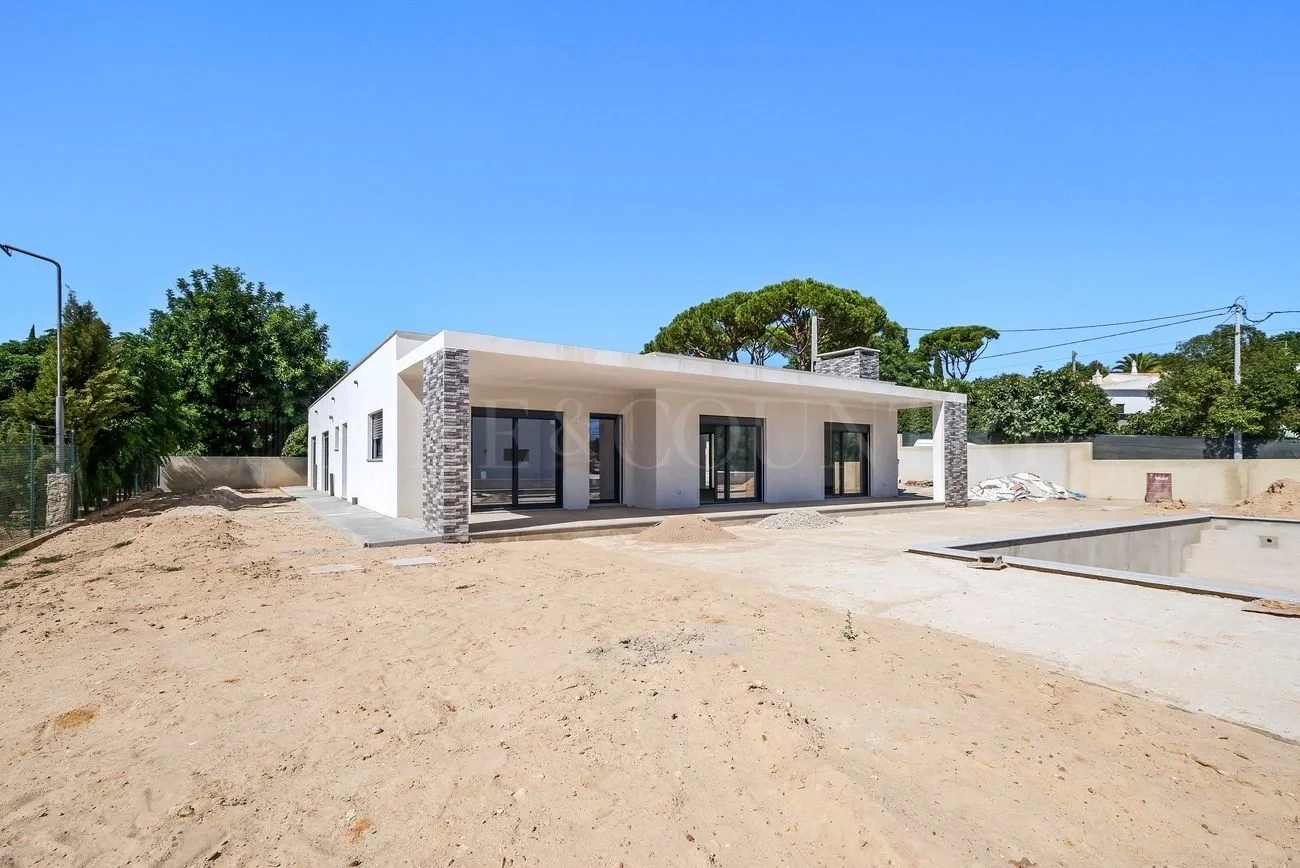 2 - verkoop villa almancil algarve portugal