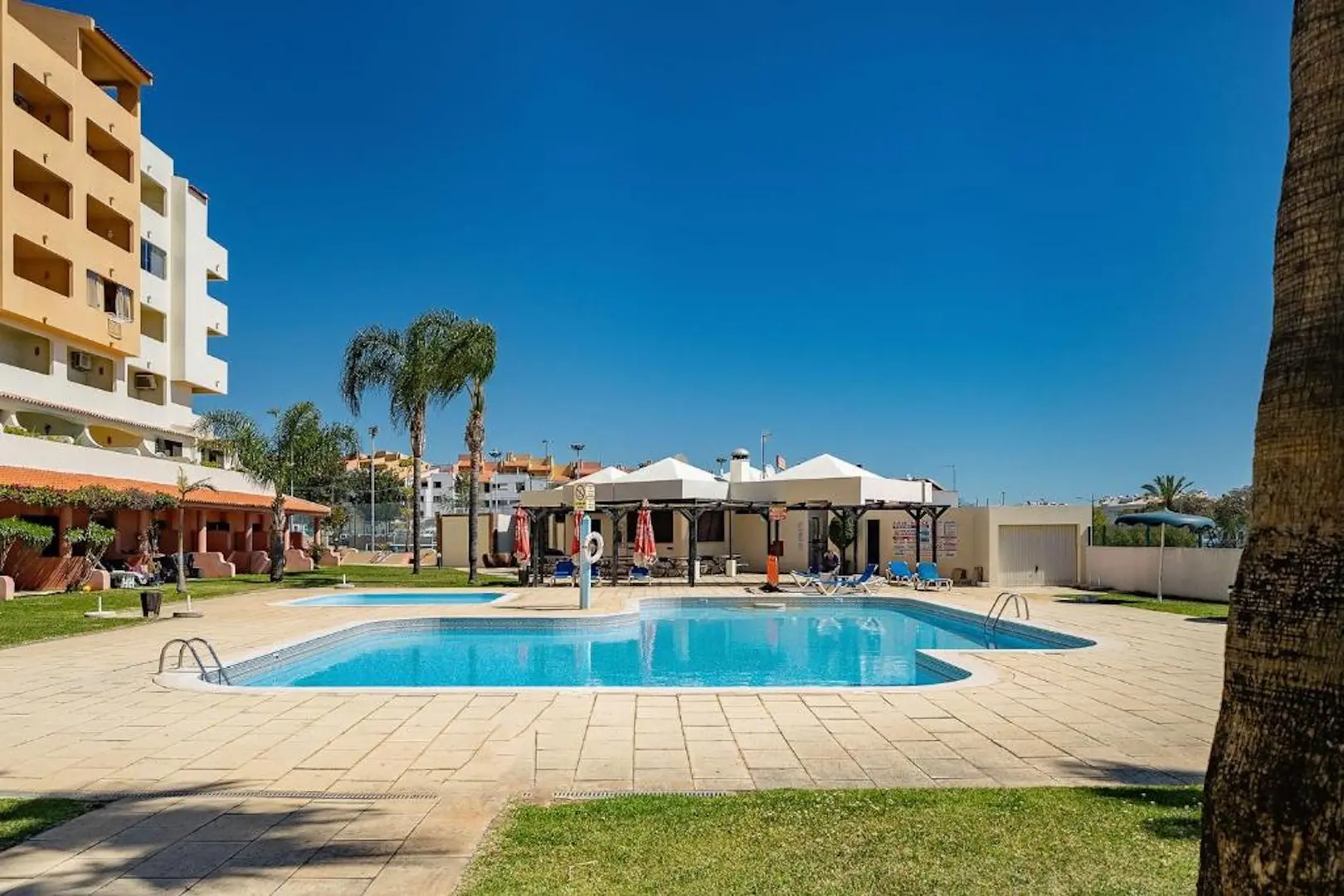 2 - venda apartamento a praia ao pé albufeira algarve portugal