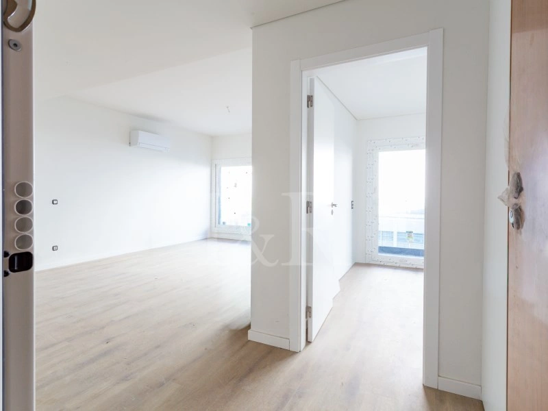 2 - apartment for sale in almada lisbon region portugal