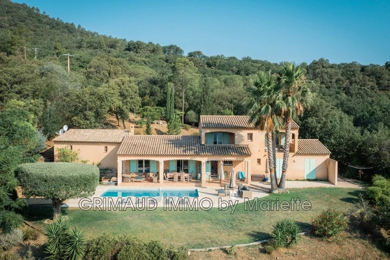 Casa con piscina