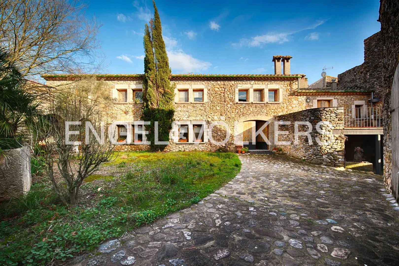 Casa con terraza