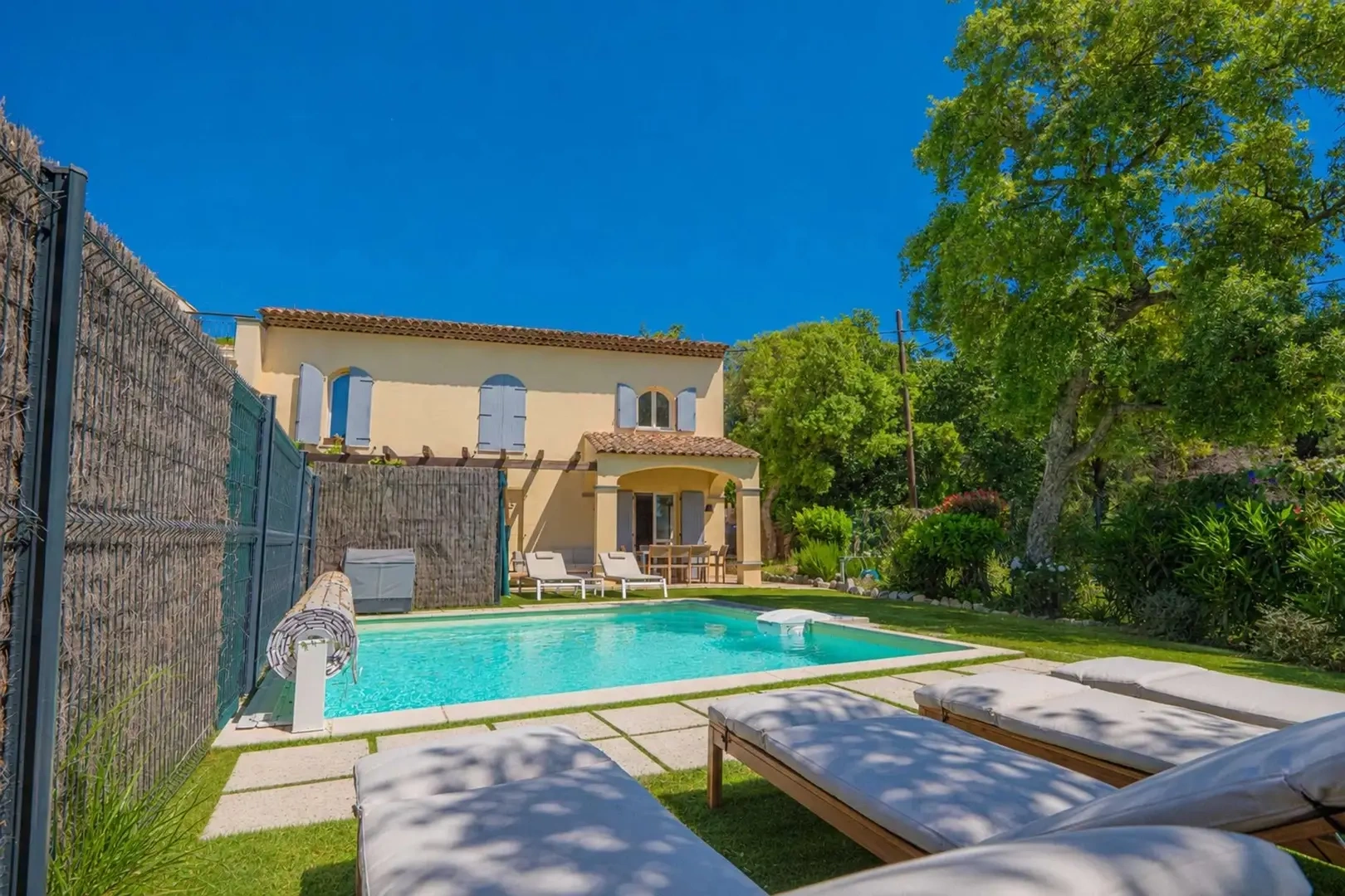 2 - affitto vacanze casa grimaud var francia