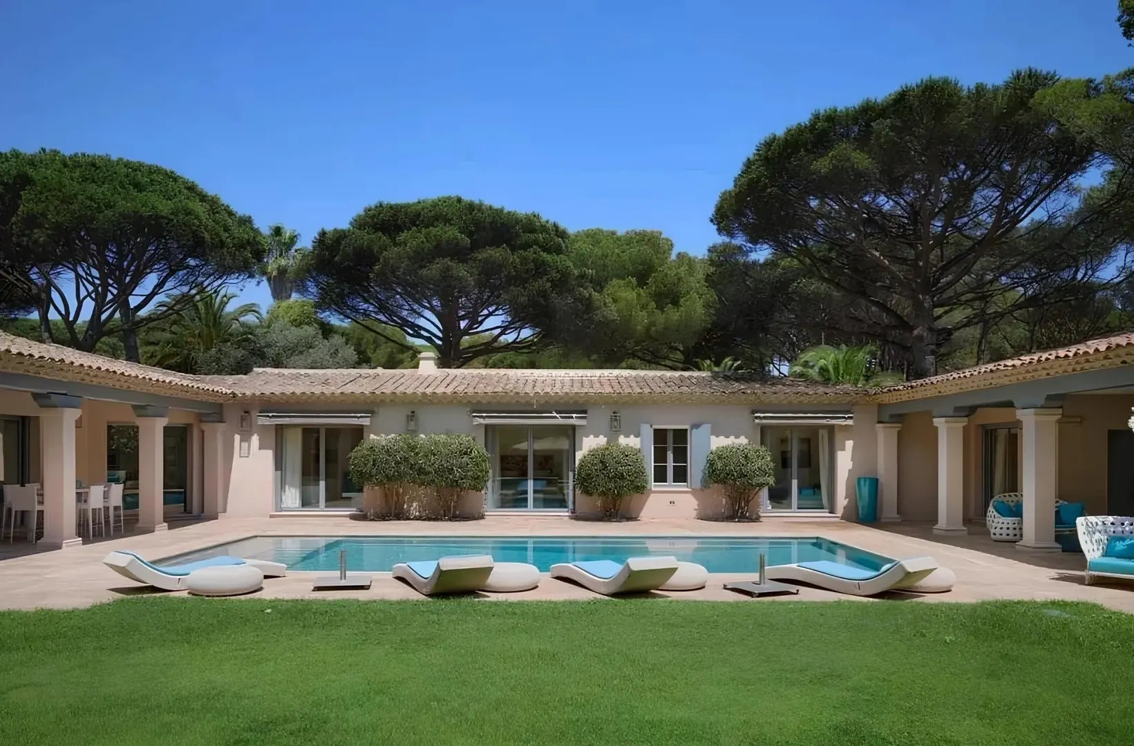 2 - house for sale in ramatuelle var france