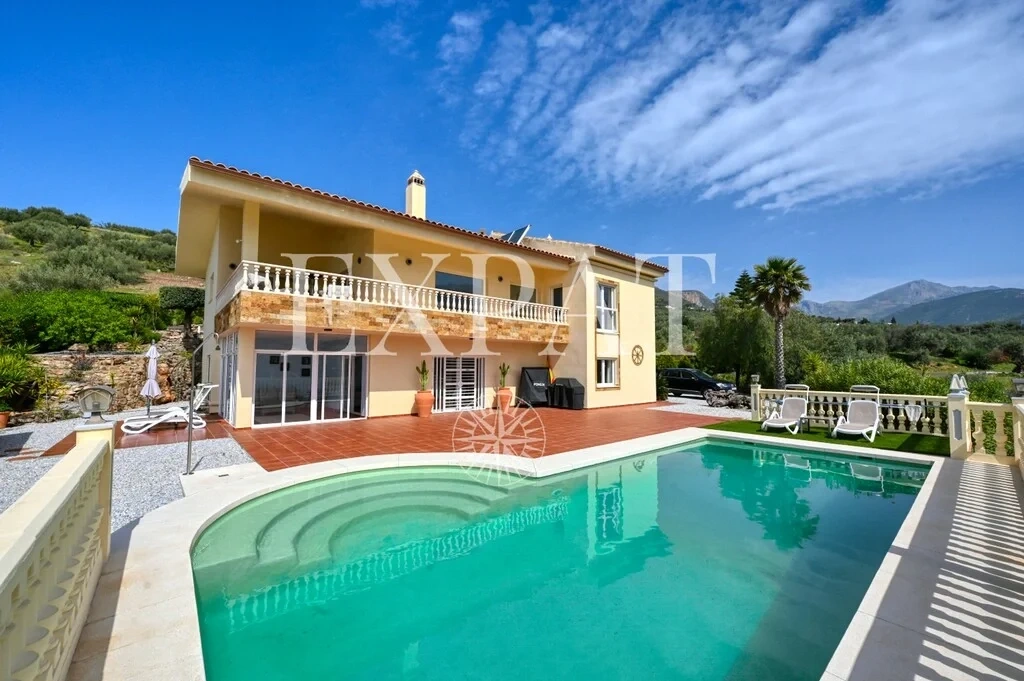 2 - house for sale in alcaucin andalusia spain