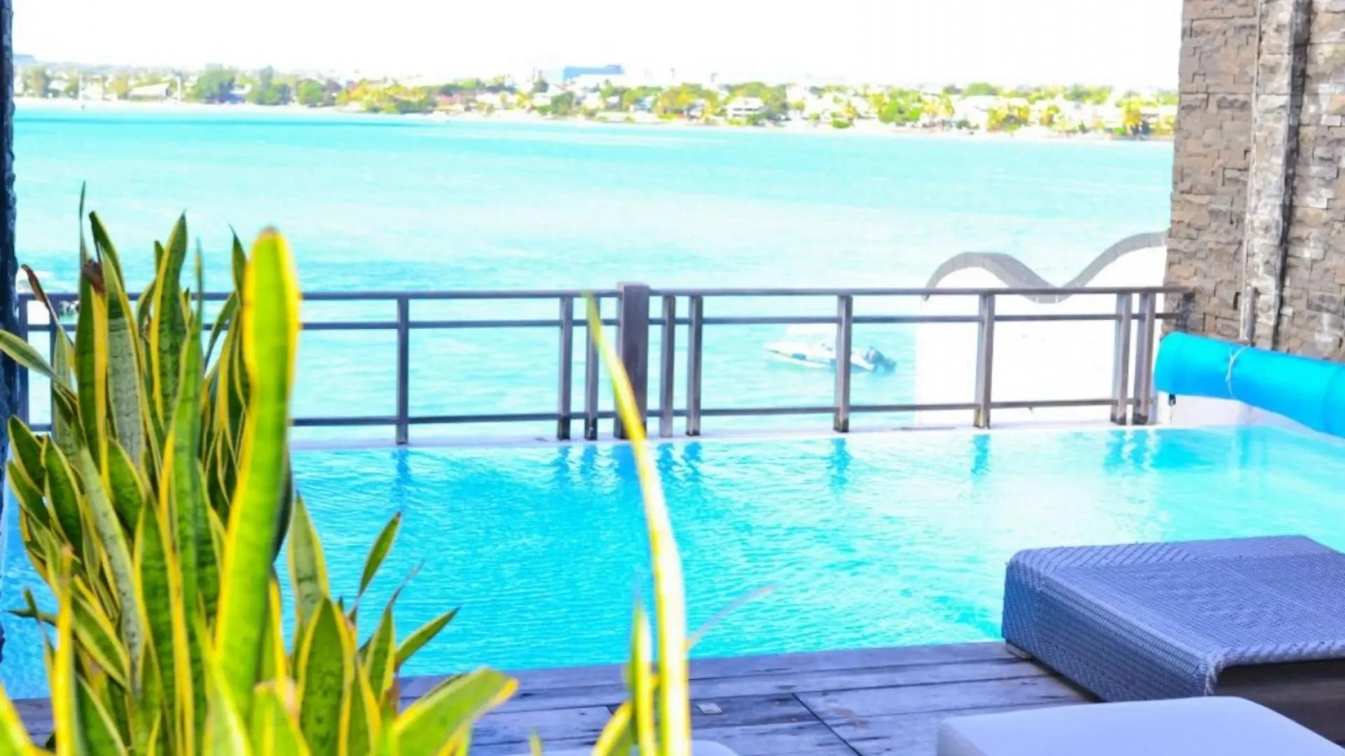 2 - waterfront business for sale in grand baie rivière du rempart mauritius