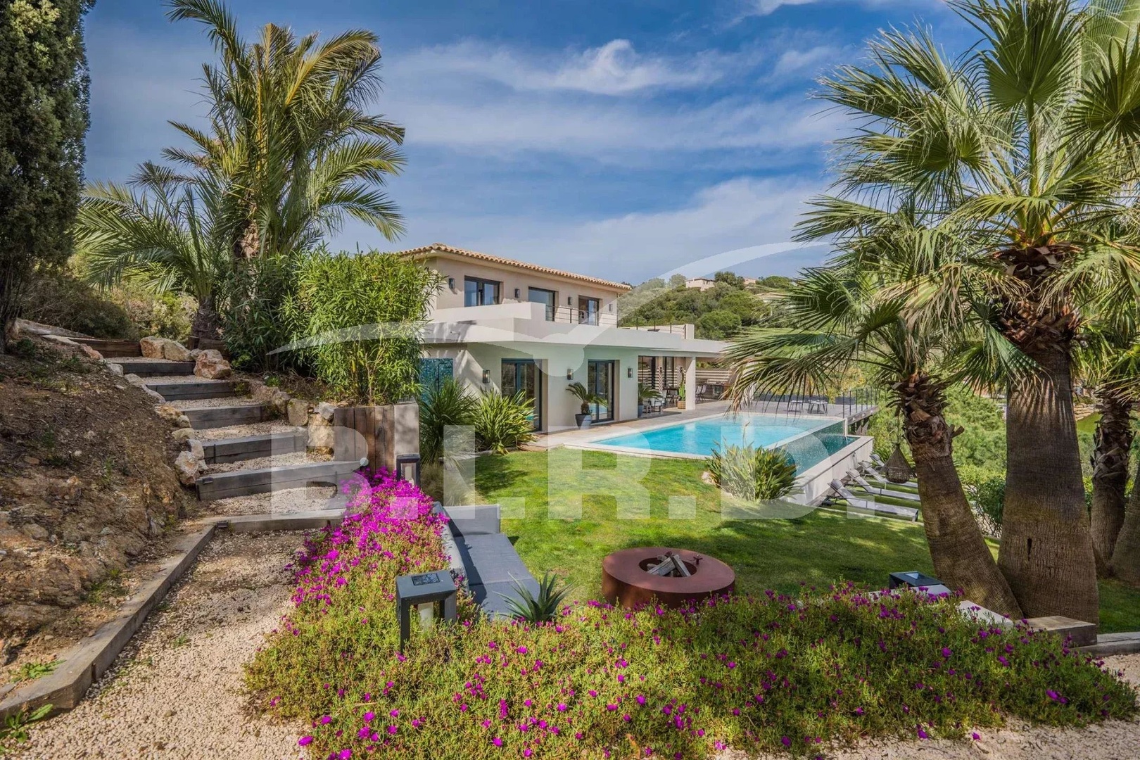 1 - aluguer sazonal casa vista de mar sainte-maxime var frança