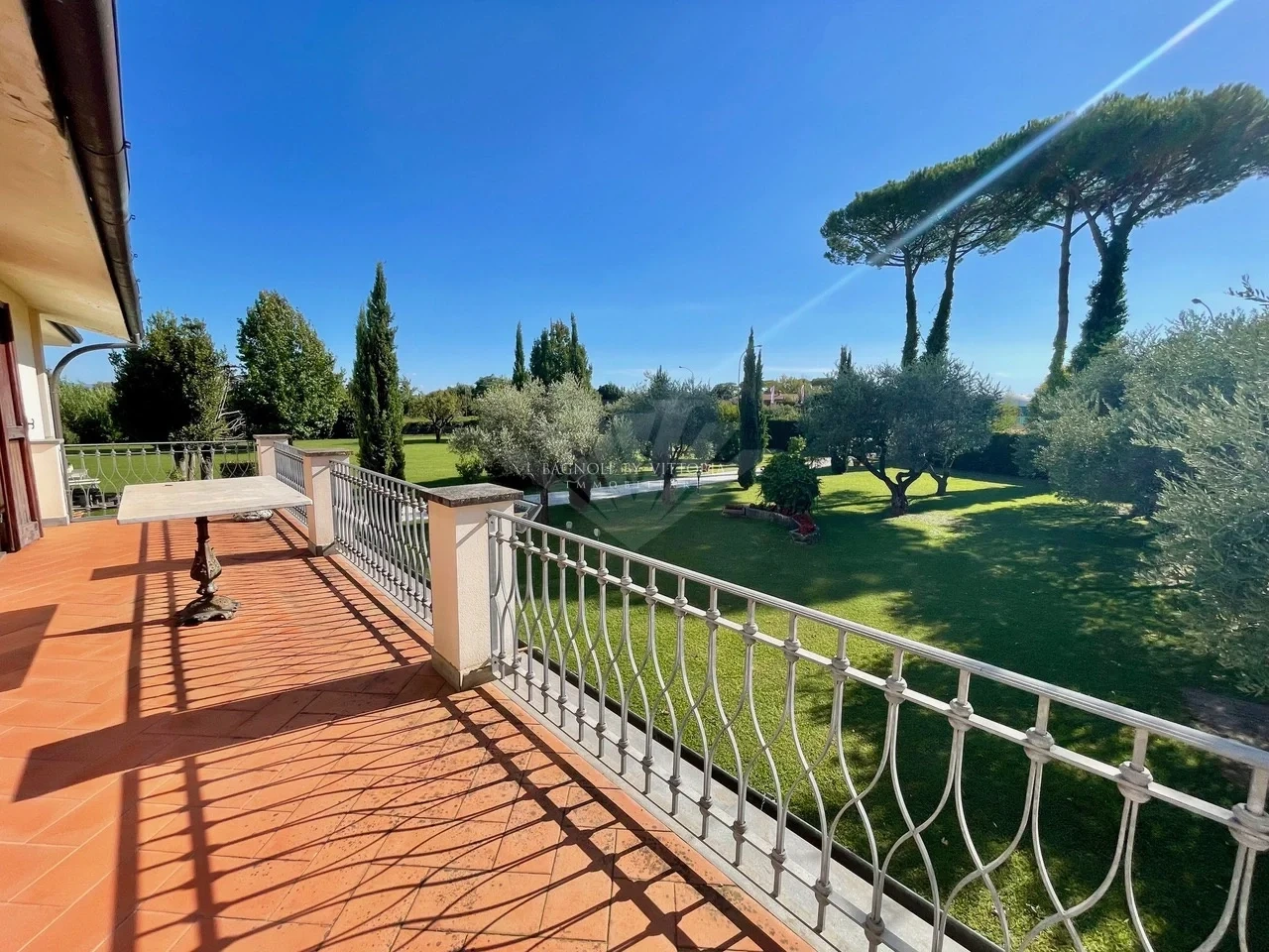 2 - venta propiedad pietrasanta toscana italia