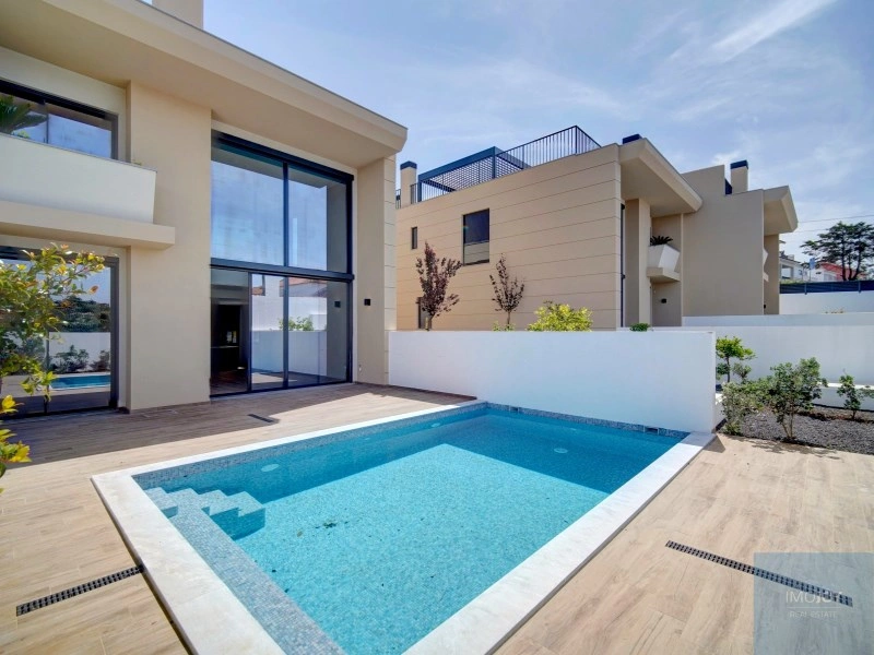 Maison vue mer avec piscine