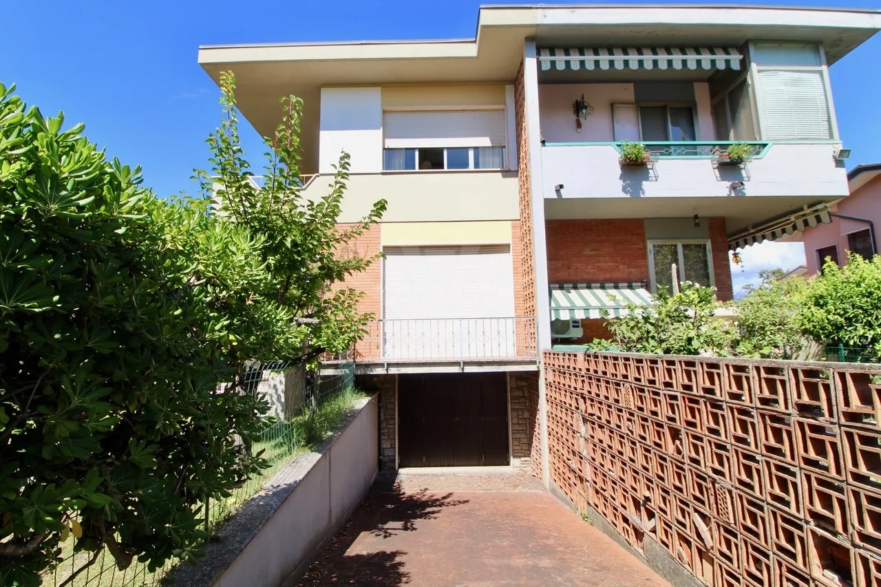 2 - venta casa pietrasanta toscana italia