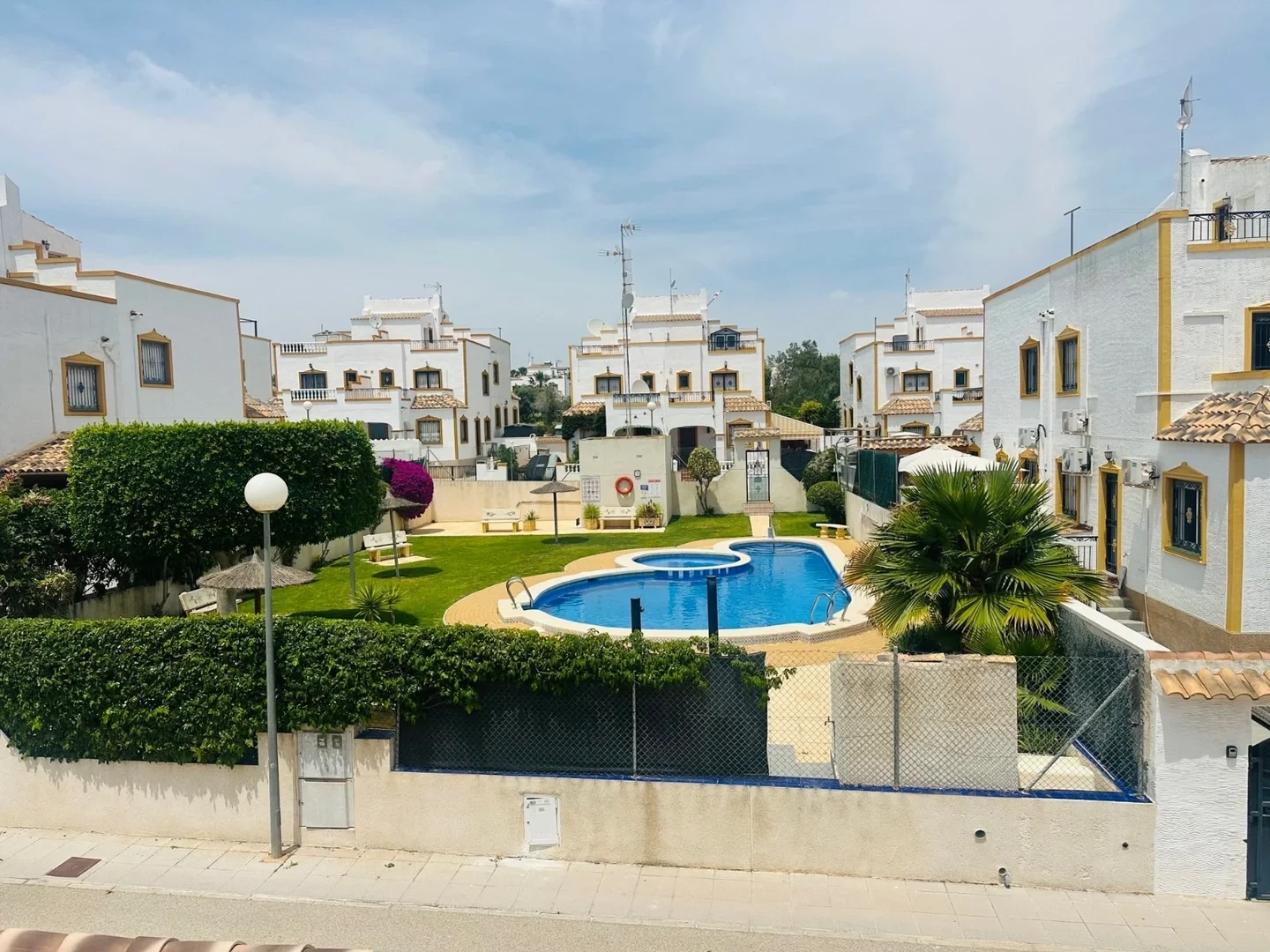 2 - venta casa los montesinos comunidad valenciana españa