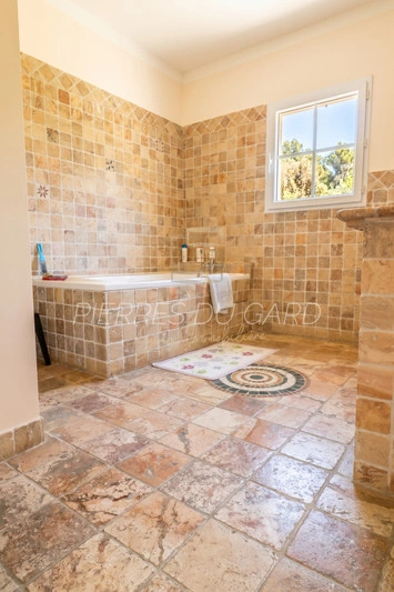 2 - house for sale in castillon-du-gard gard france