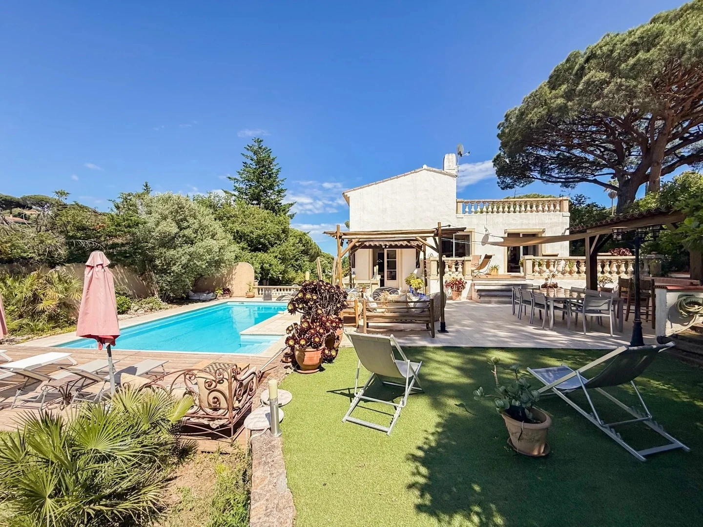 2 - verkoop villa strand to voet sainte-maxime var frankrijk