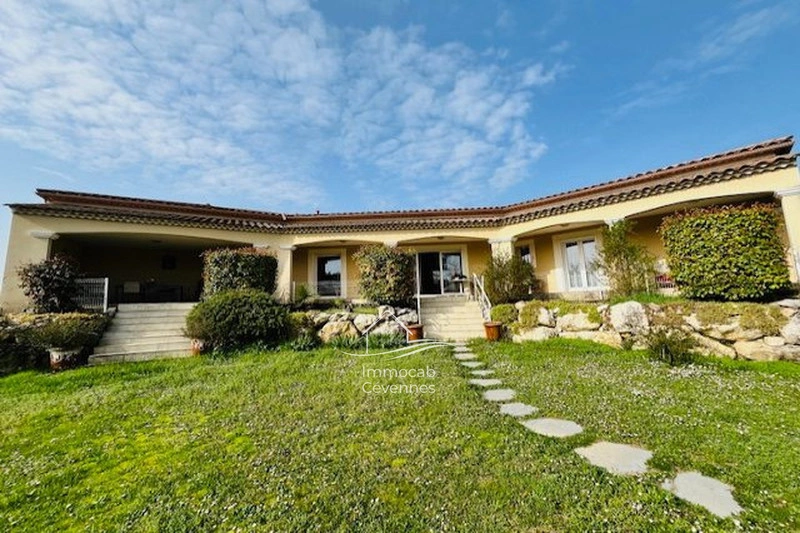 Casa con 3 dormitorios