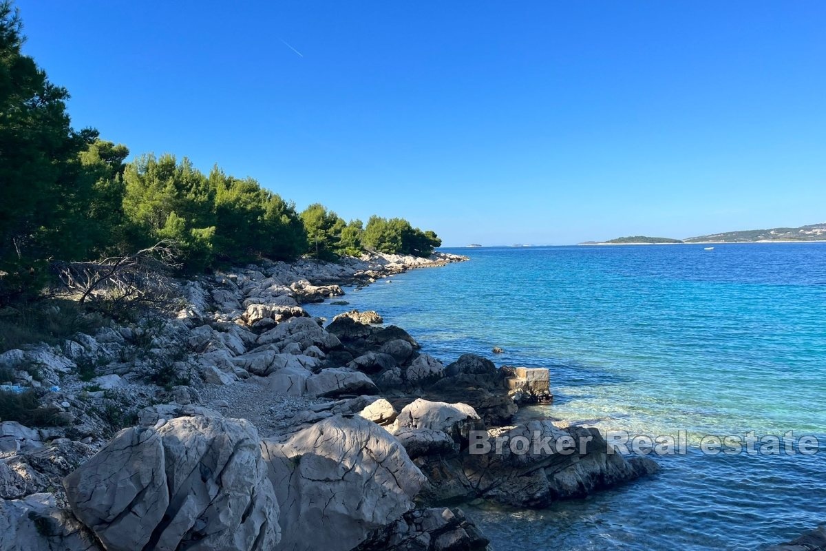 Sea view Plot of land of 9,350 m²