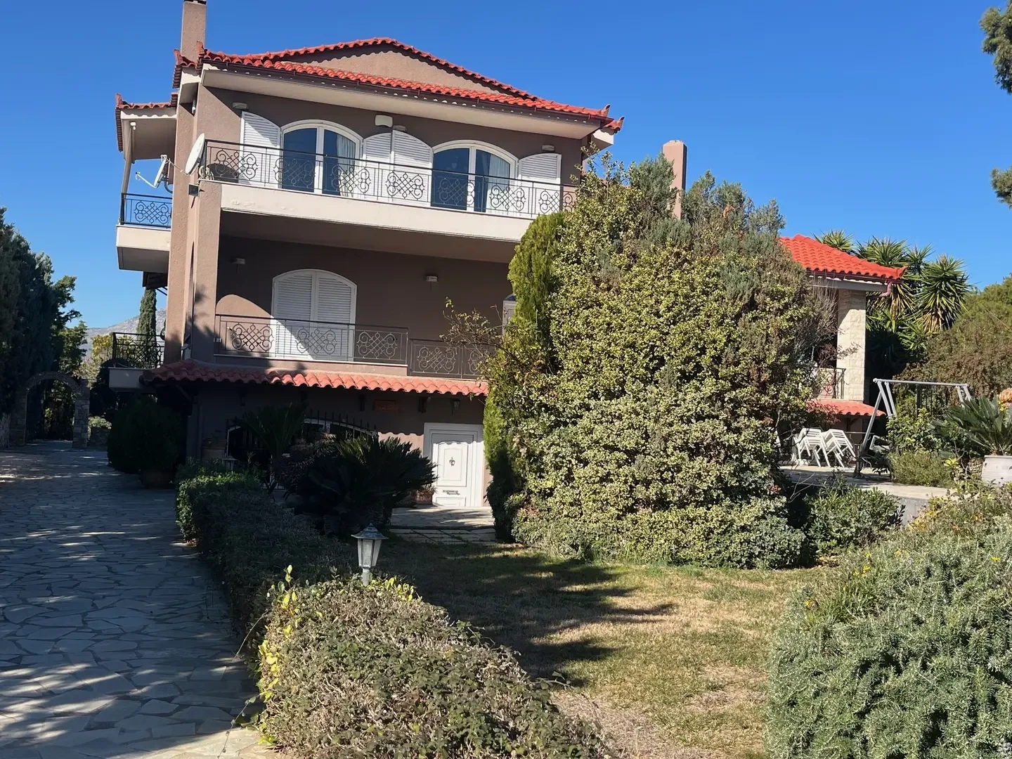 2 - venta propiedad varympompi ática grecia
