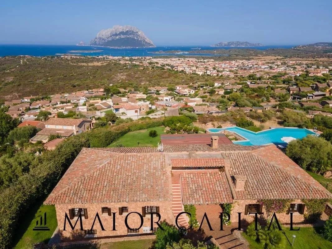 2 - venta casa vista al mar loiri porto san paolo cerdeña italia
