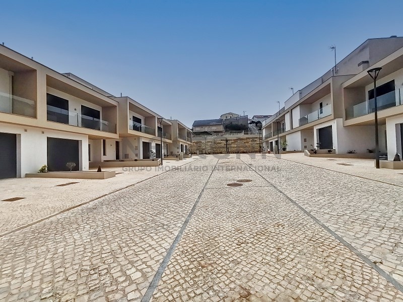 2 - house for sale in lourinhã centro region portugal