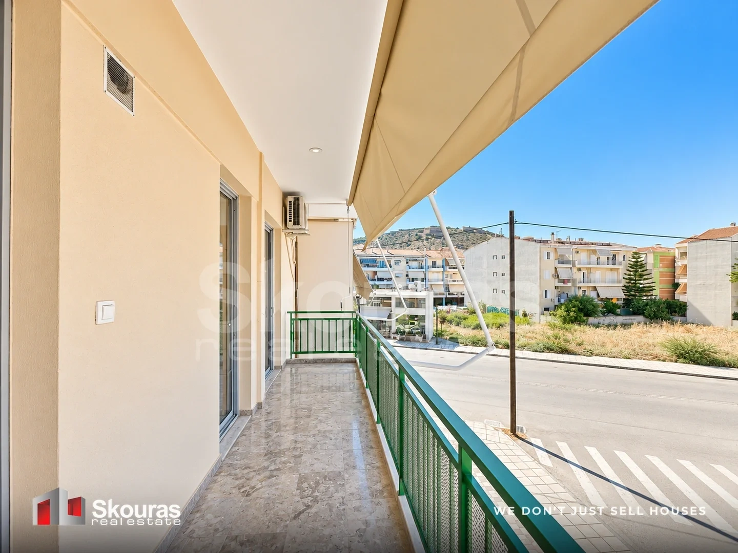 2 - vente appartement plage à pied náfplio péloponnèse grèce