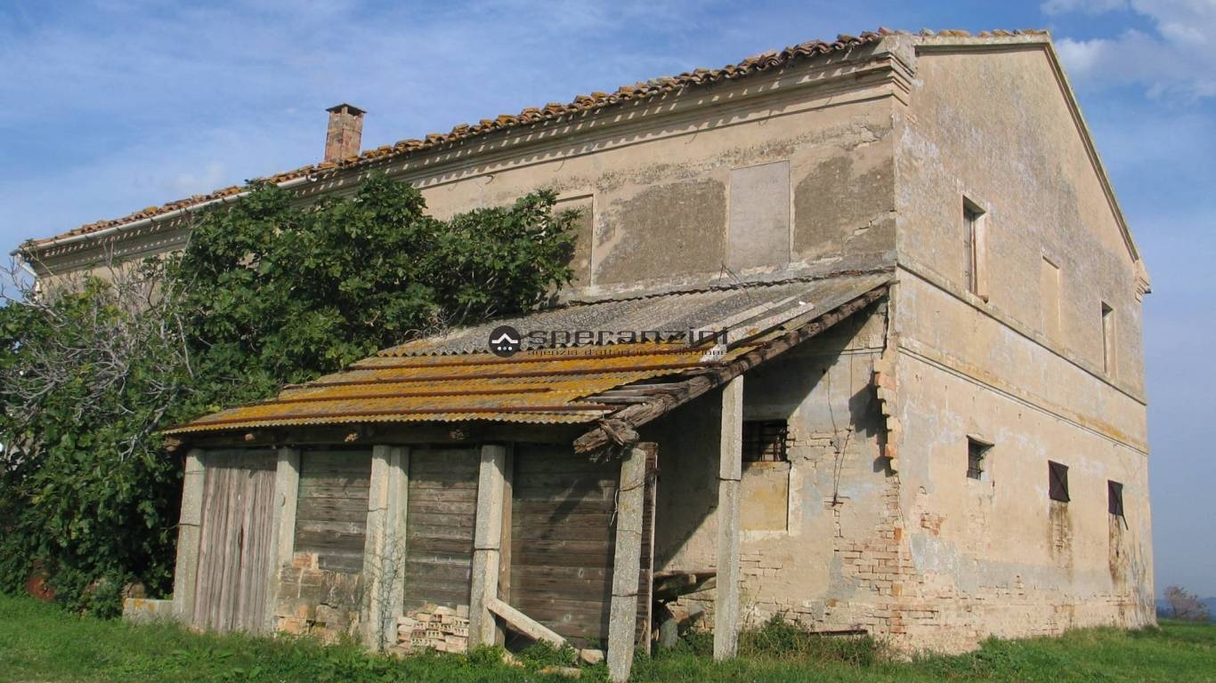 2 - venda propriedade san costanzo marcas itália