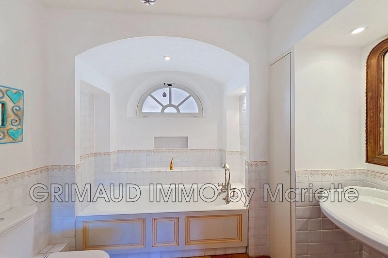 2 - verkoop huis grimaud var frankrijk
