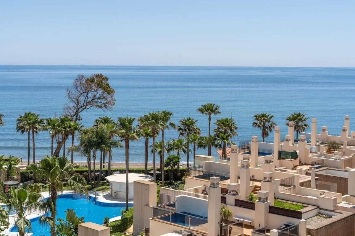 1 - verkoop appartement aan het water estepona - costa del sol andalusië spanje
