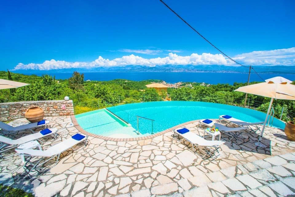 1 - venda casa vista de mar kassiópi ilhas jónicas grécia