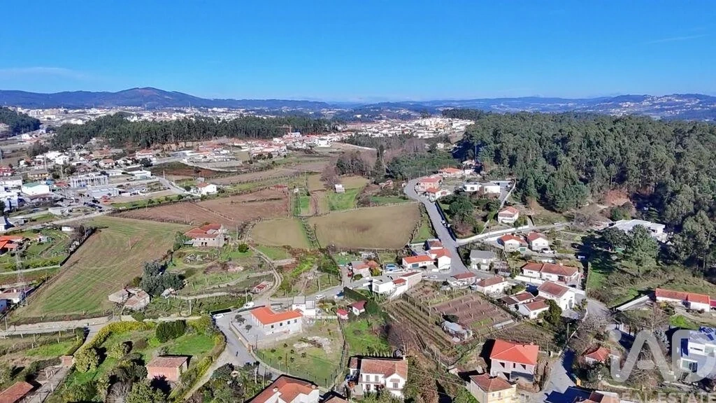 2 - venta terreno lousada región norte portugal