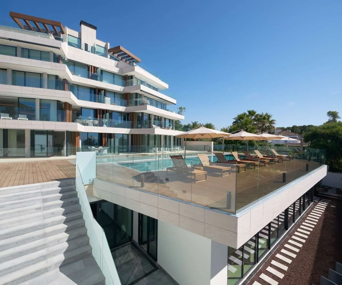 2 - verkauf wohnung direkt am wasser estepona - costa del sol andalusien spanien