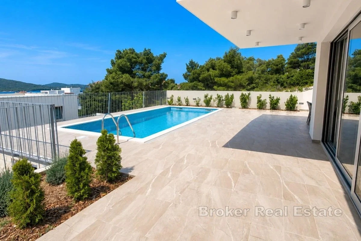 2 - venta casa vista al mar primošten šibenik-knin croacia