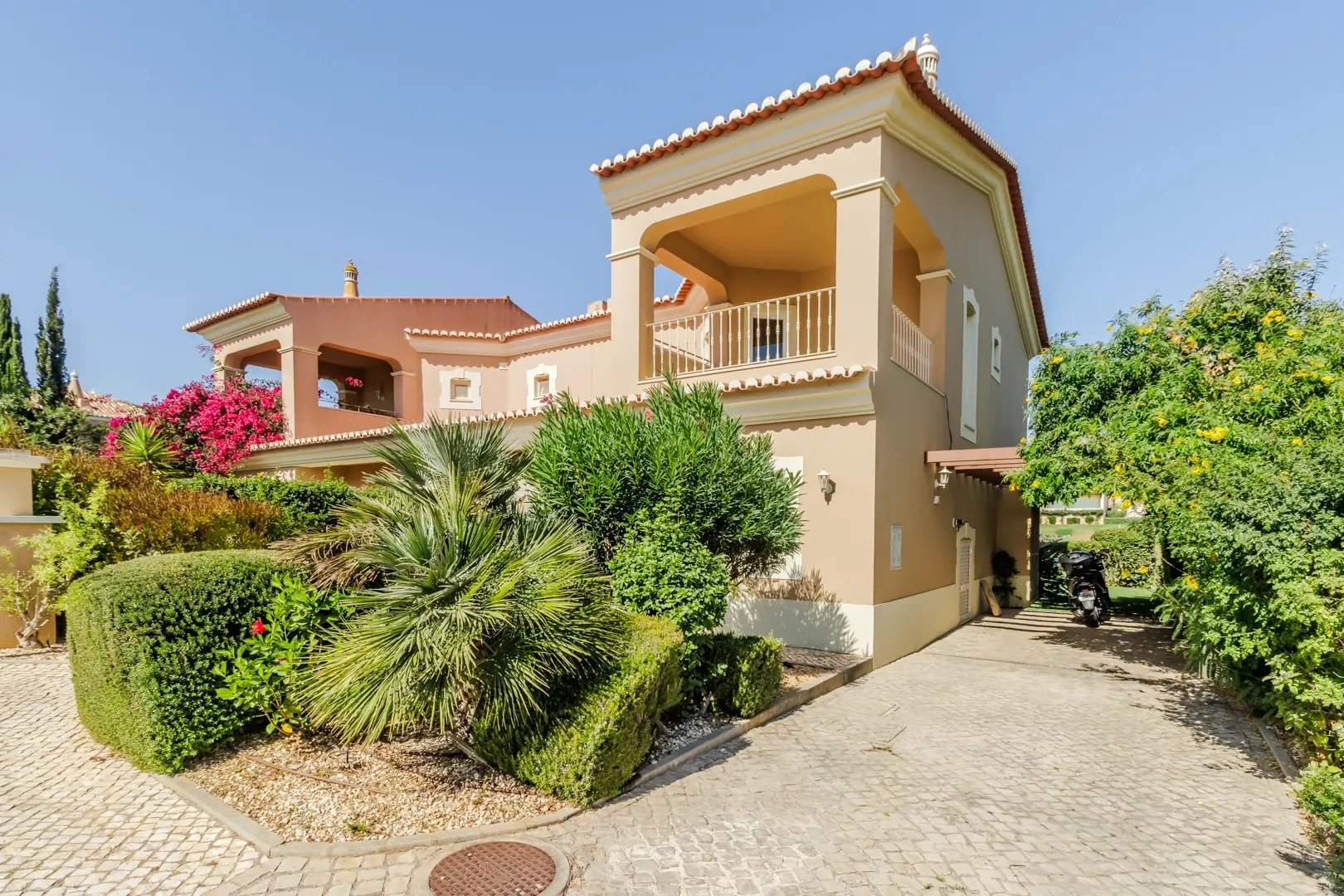 1 - villa for sale in lagos algarve portugal