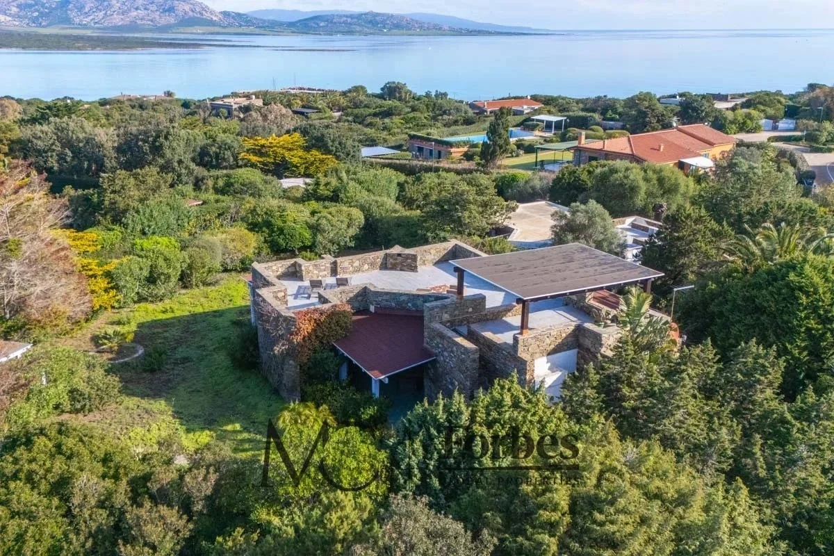 1 - verkoop huis uitzicht op zee stintino sardinia italië