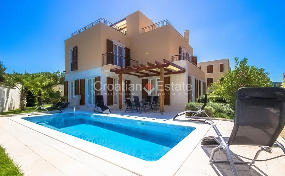 1 - vendita casa vista mare brač spalatino-dalmata croazia