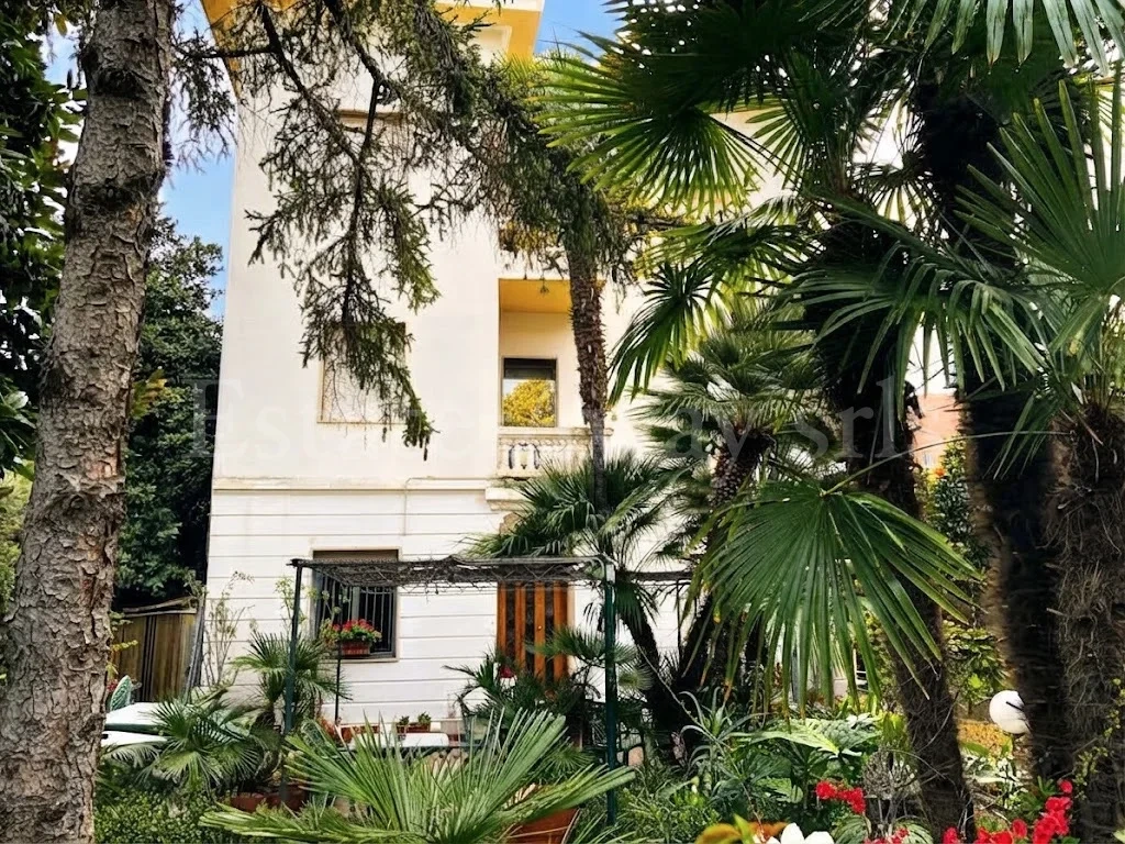 2 - vendita casa spiaggia a piedi bordighera liguria italia