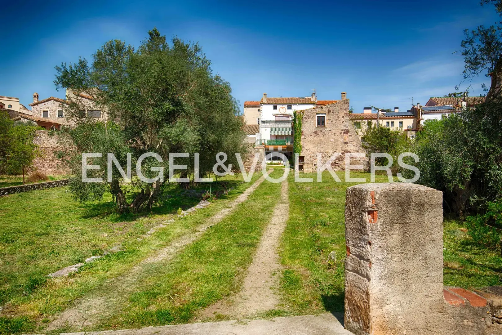 2 - vendita casa darnius catalogna spagna