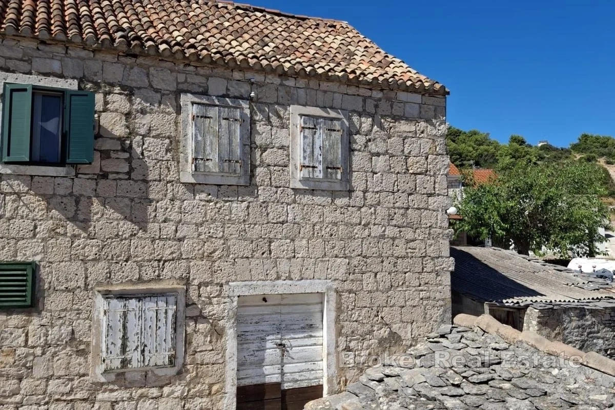 2 - vendita casa spiaggia a piedi vis spalatino-dalmata croazia