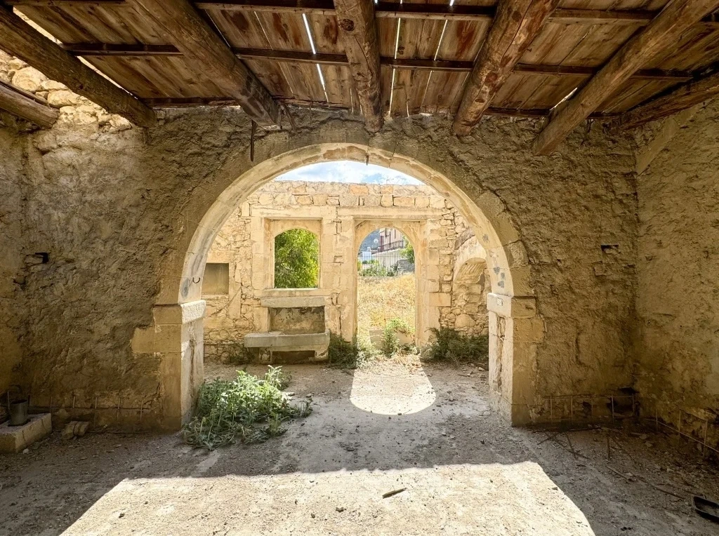 2 - vente maison argyroupoli crète grèce