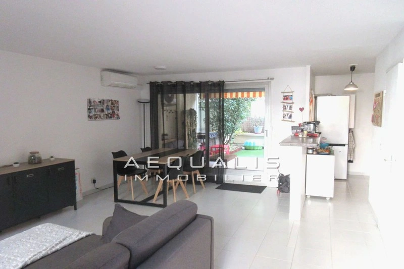 Wohnung mit Terrasse