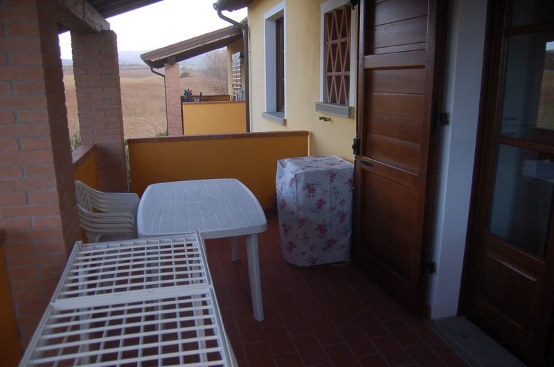 2 - venda apartamento castellina marittima toscana itália