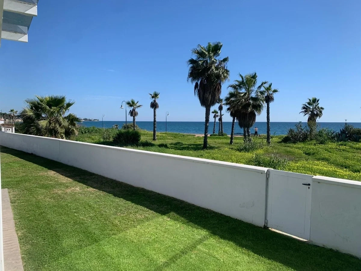 2 - verkauf haus direkt am wasser estepona - costa del sol andalusien spanien
