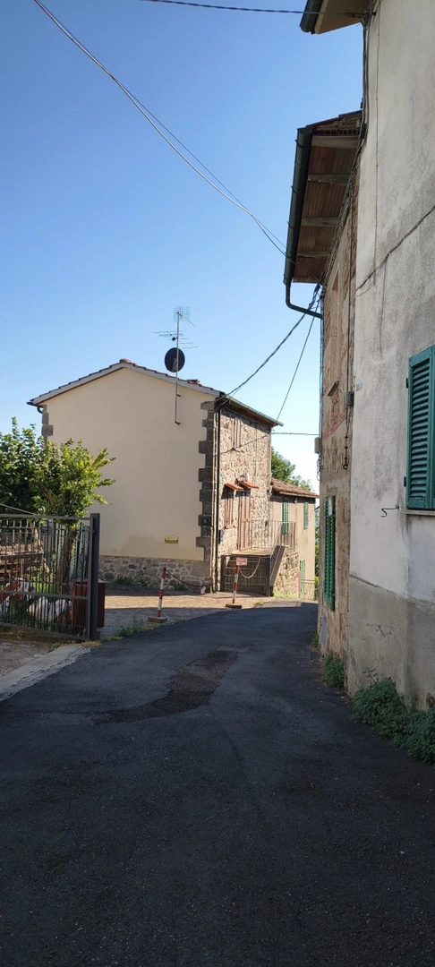 2 - house for sale in santa fiora tuscany italy