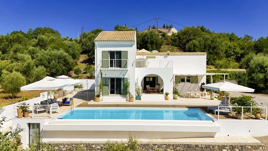 1 - vente maison vue mer dassia îles ioniennes grèce