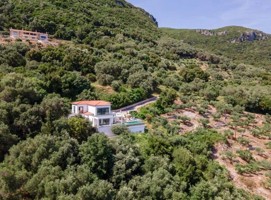 2 - vente villa vue mer doukádes îles ioniennes grèce
