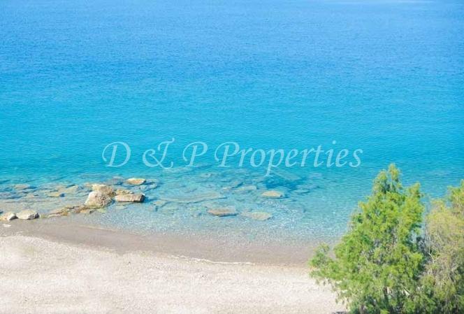 1 - vente maison pieds dans l'eau xylokastro-evrostini péloponnèse grèce